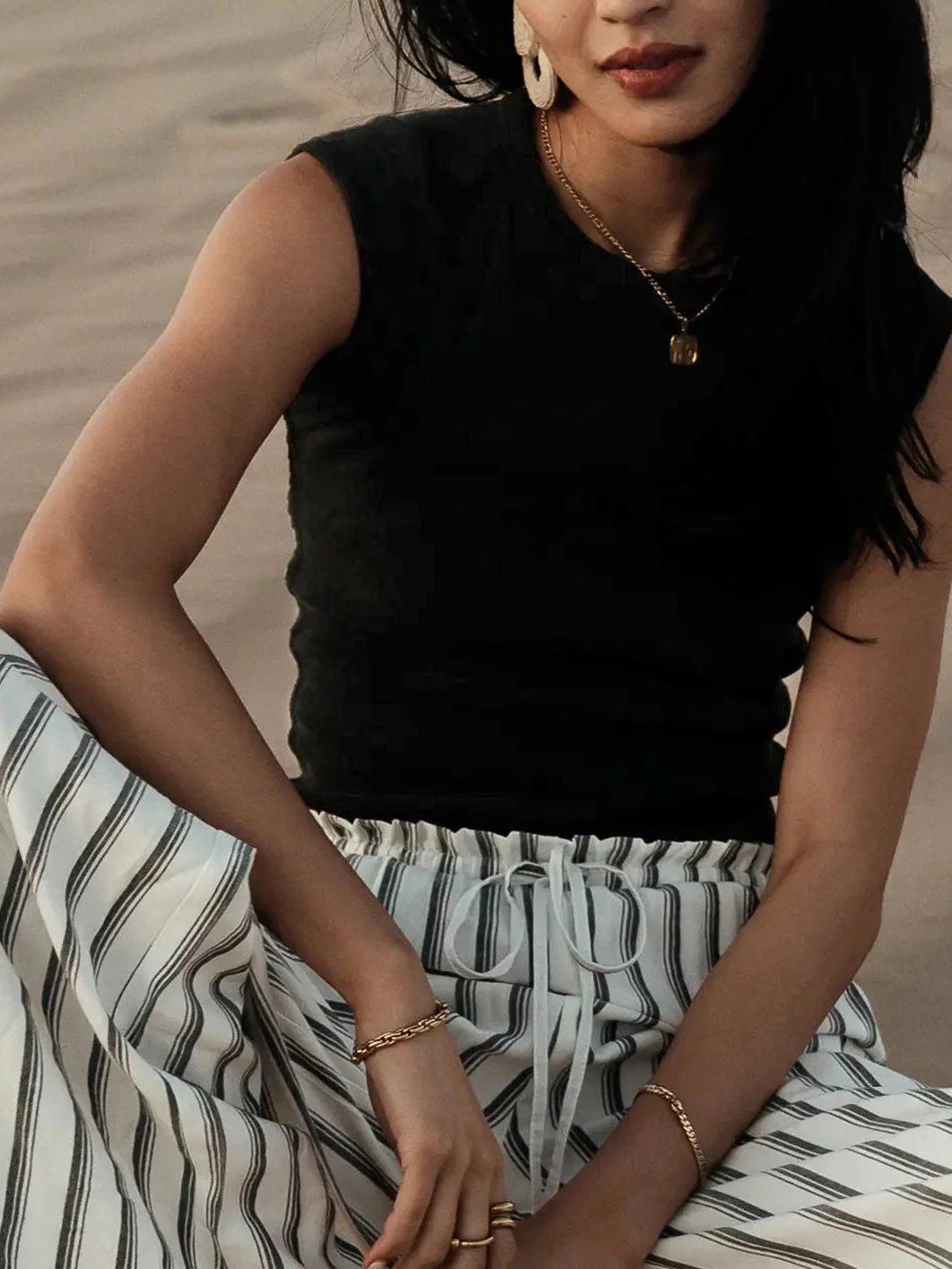 Damen Ärmelloses Rippenshirt mit Dekorativen Nähten Heidi-Mode - Image 2