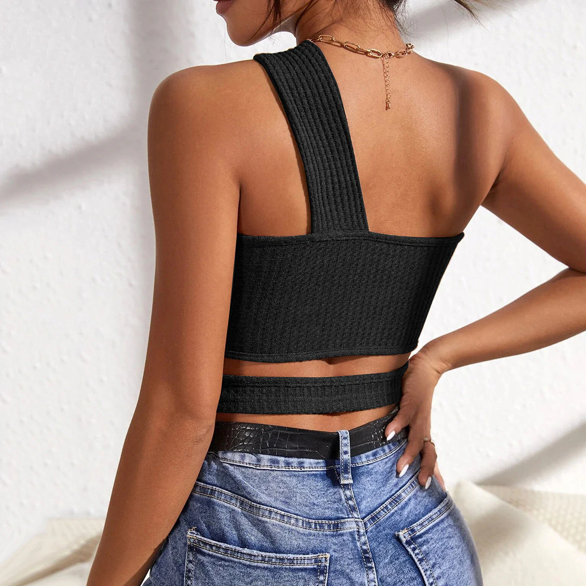 Damen Asymmetrisches Crop-Top mit Innovativem Cut-Out Heidi-Mode - Image 4