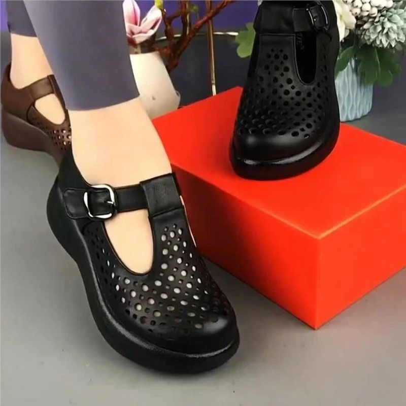 Damen Atmungsaktive Clogs mit verstellbarem Riemen und rutschfester Sohle Heidi Mode - Image 3