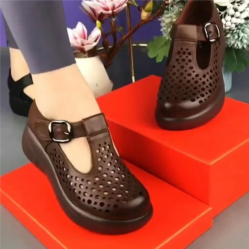 Damen Atmungsaktive Clogs mit verstellbarem Riemen und rutschfester Sohle Heidi Mode - Image 6