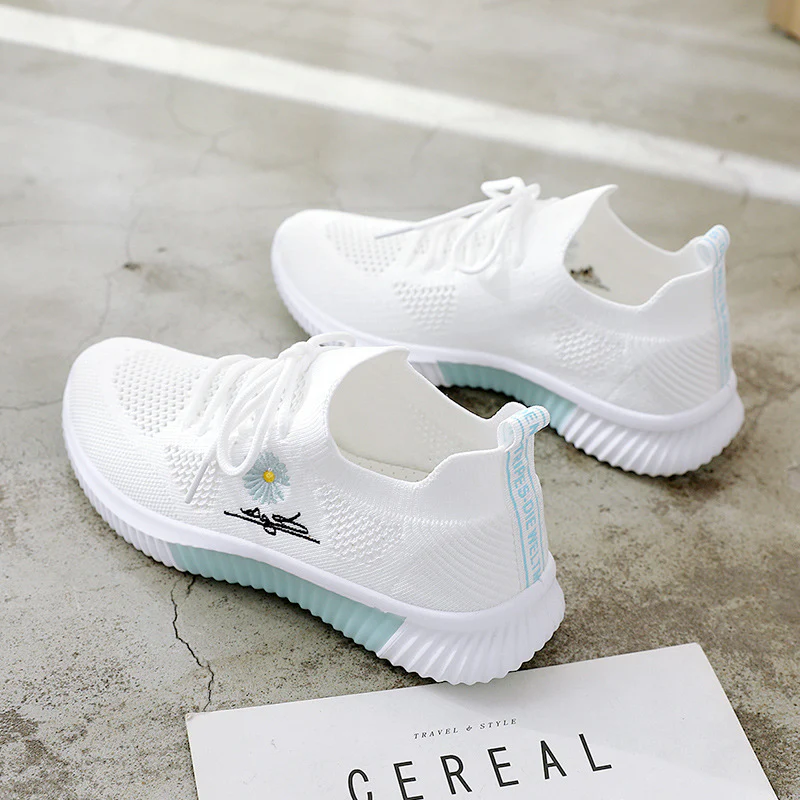 Damen atmungsaktive Freizeitsneaker mit eingearbeitetem Blumenmotiv und rutschfester Sohle Heidi Mode - Image 2