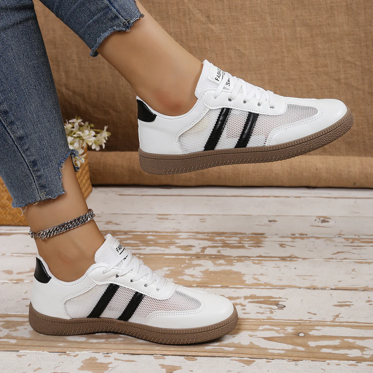 Damen Atmungsaktive Freizeitsneakers mit sportlichem Mesh-Obermaterial und flexiblem Sohlenprofil Heidi Mode - Image 4