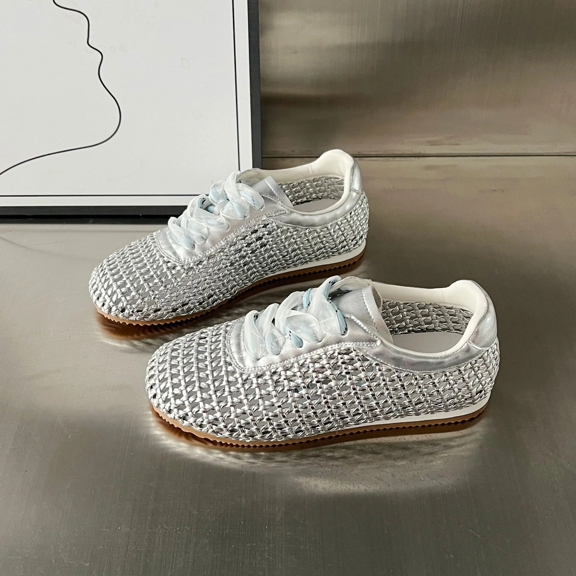 Damen Atmungsaktive Lace-Up Sneakers mit modischem Netzdesign Heidi Mode - Image 2