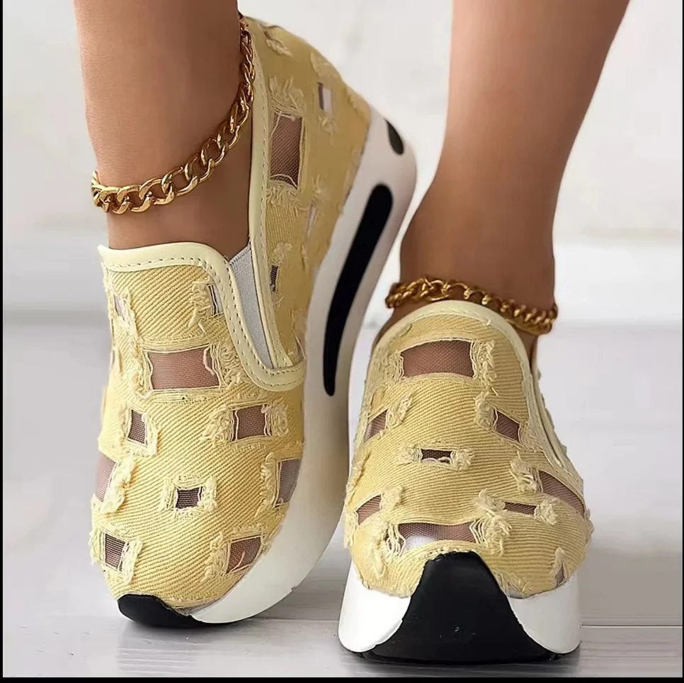 Damen Atmungsaktive Slip-On Sneakers mit modischem Lochdesign Heidi Mode - Image 4