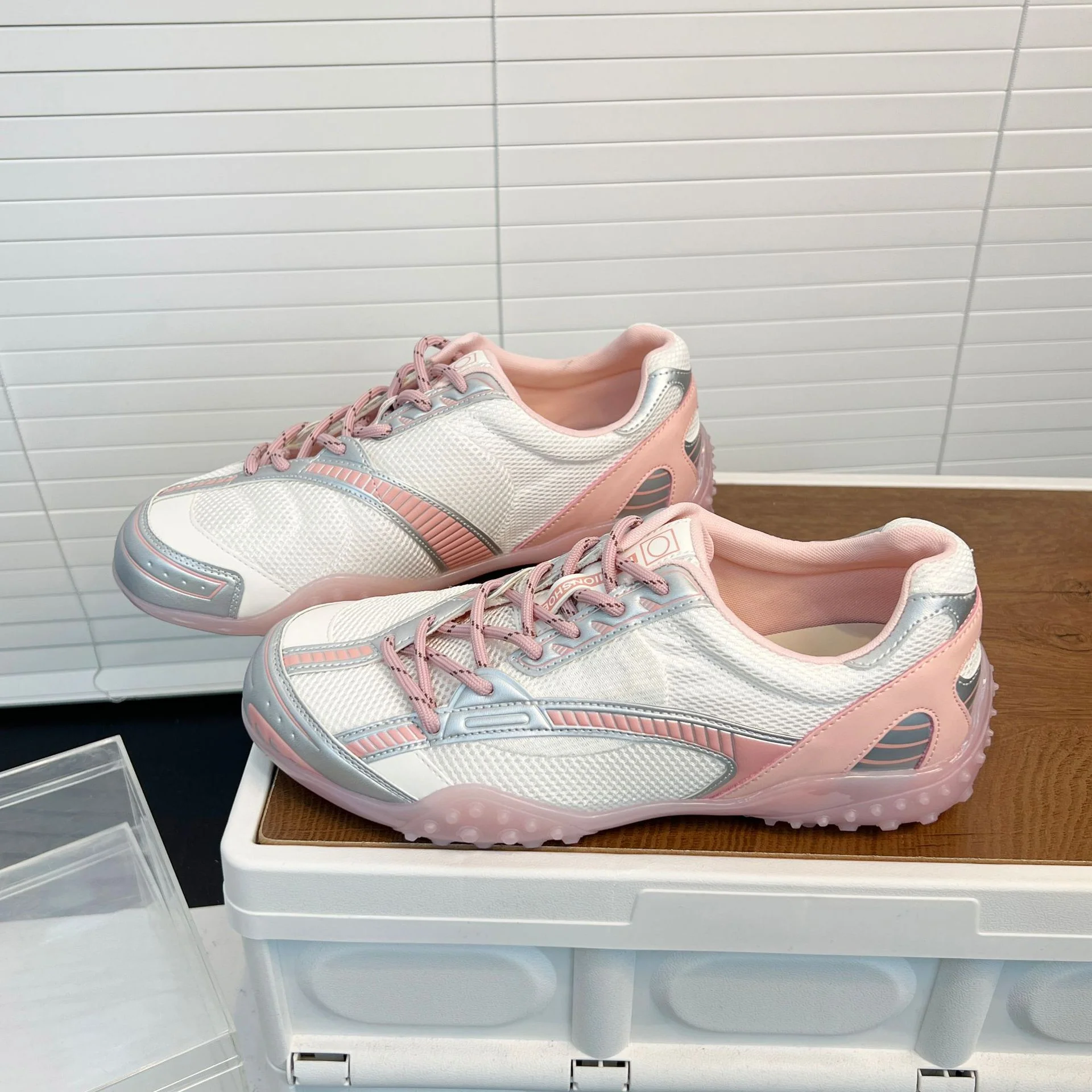 Damen Atmungsaktive Sport Sneakers mit innovativem Design und rutschfester Sohle Heidi Mode - Image 3