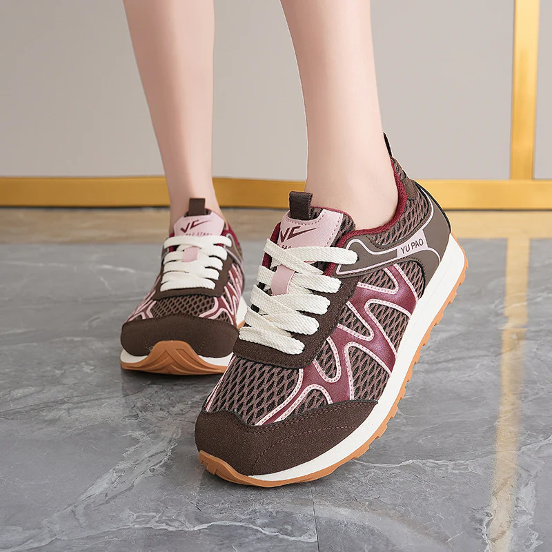 Damen Atmungsaktive Sport Sneakers mit rutschfester Sohle und dämpfendem Fußbett Heidi Mode - Image 4