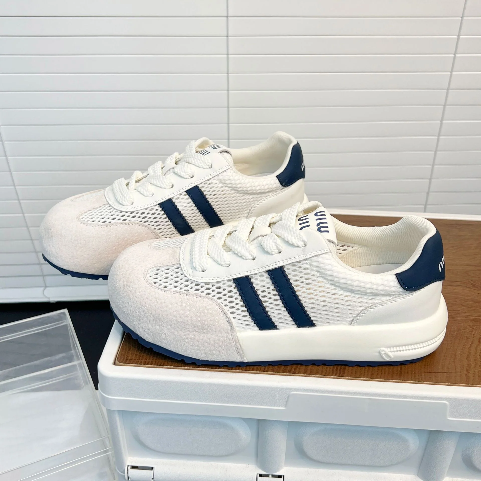 Damen Atmungsaktive Sportliche Sneakers mit innovativem Mesh- und Kunstlederdesign Heidi Mode - Image 6