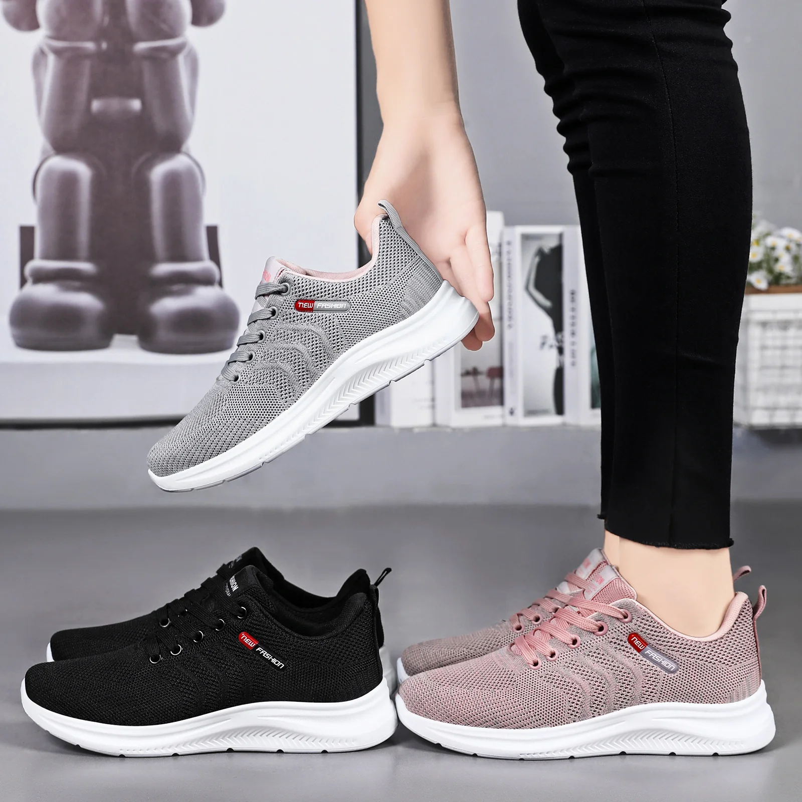 Damen Atmungsaktive und bequeme Sneaker mit elastischem Strickdesign Heidi Mode - Image 4