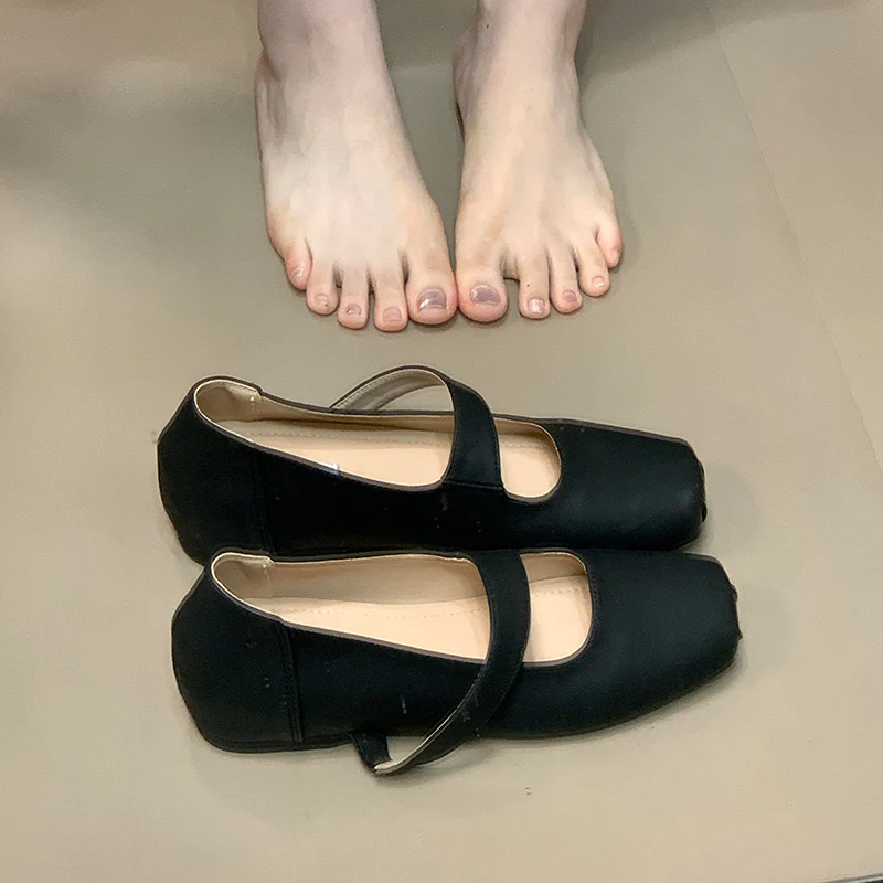 Damen Ballerinas mit elastischem Riemchen und komfortablem Fußbett Heidi Mode - Image 9