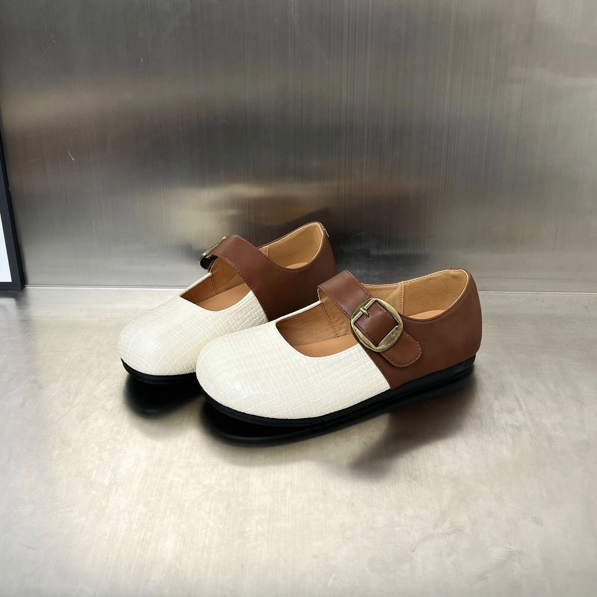 Damen Ballerinas mit elegantem Riemen und strukturiertem Obermaterial Heidi Mode - Image 7