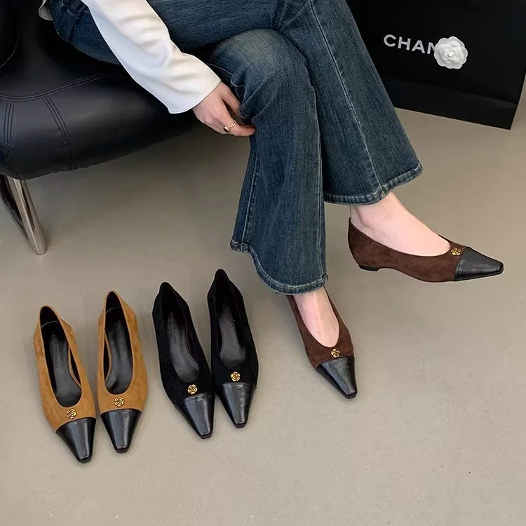 Damen Ballerinas mit elegantem spitz zulaufendem Design und modischem Lackakzent Heidi Mode