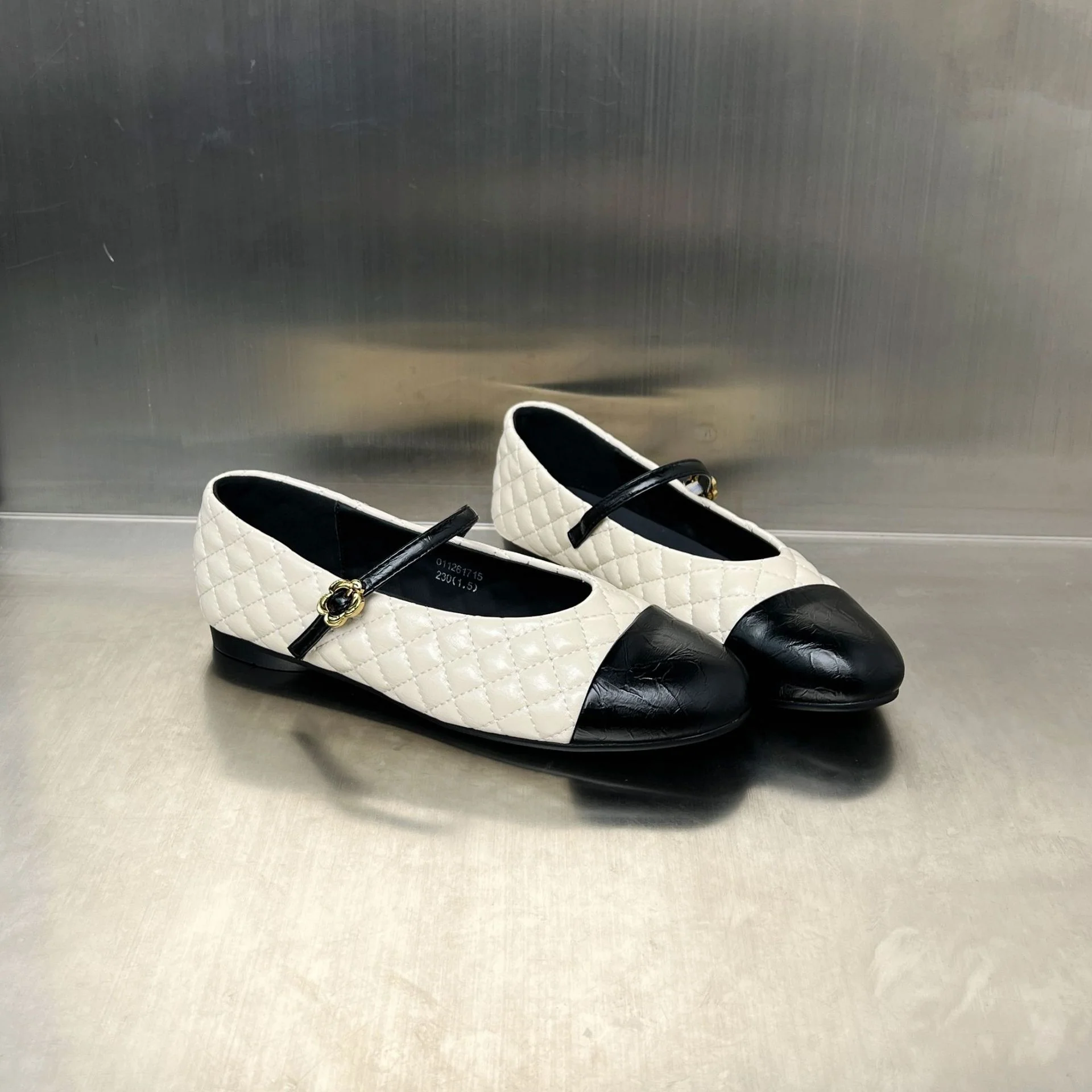 Damen Ballerinas mit eleganter Steppung und dekorativem Riemen Heidi Mode - Image 4
