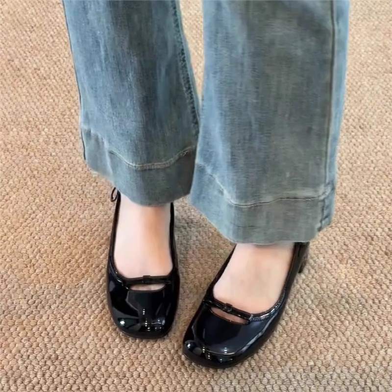 Damen Ballerinas mit komfortablem Blockabsatz und floraler Schnallenverzierung Heidi Mode - Image 2