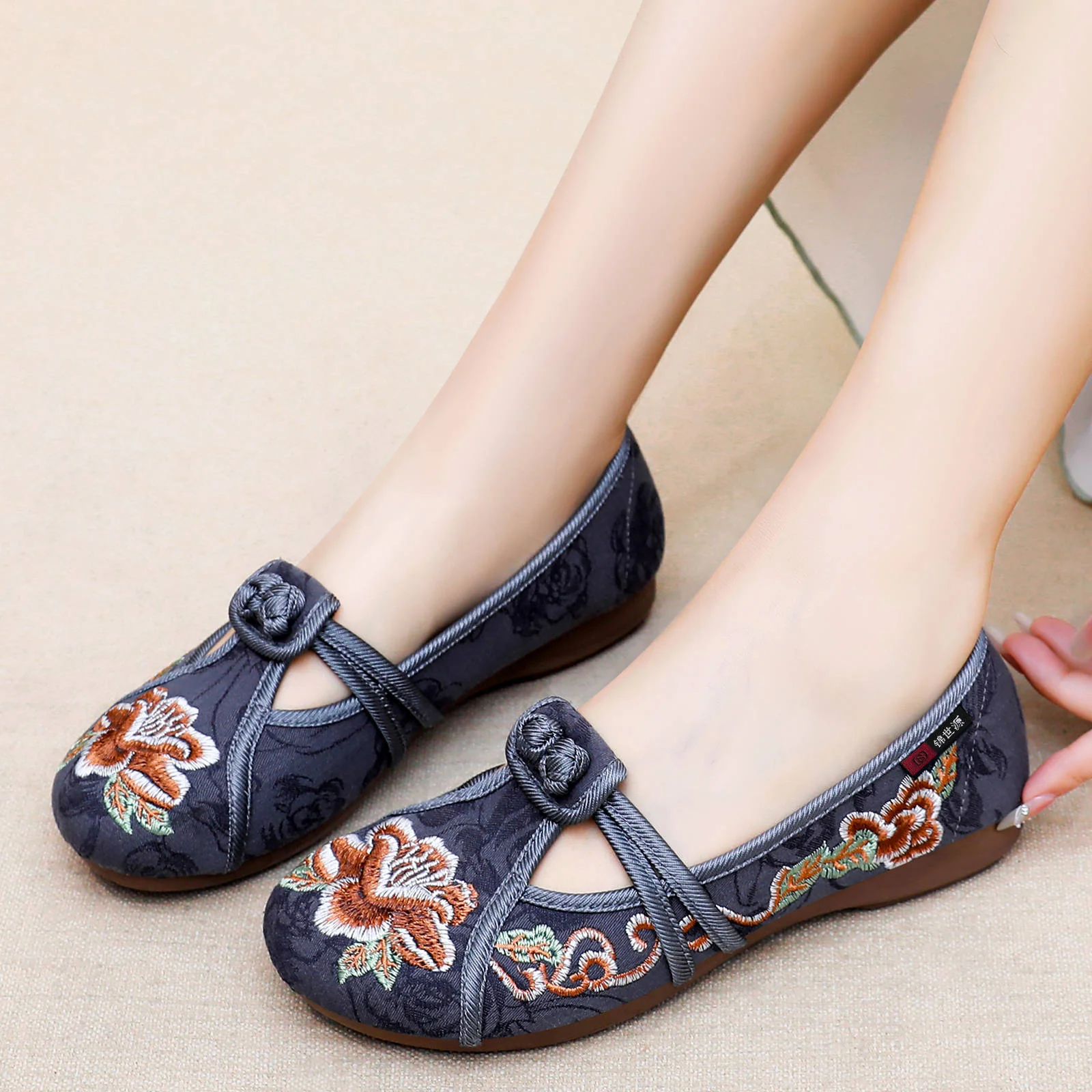 Damen Ballerinas mit kunstvollem Blumenstickerei und elastischem Riemen Heidi Mode - Image 2