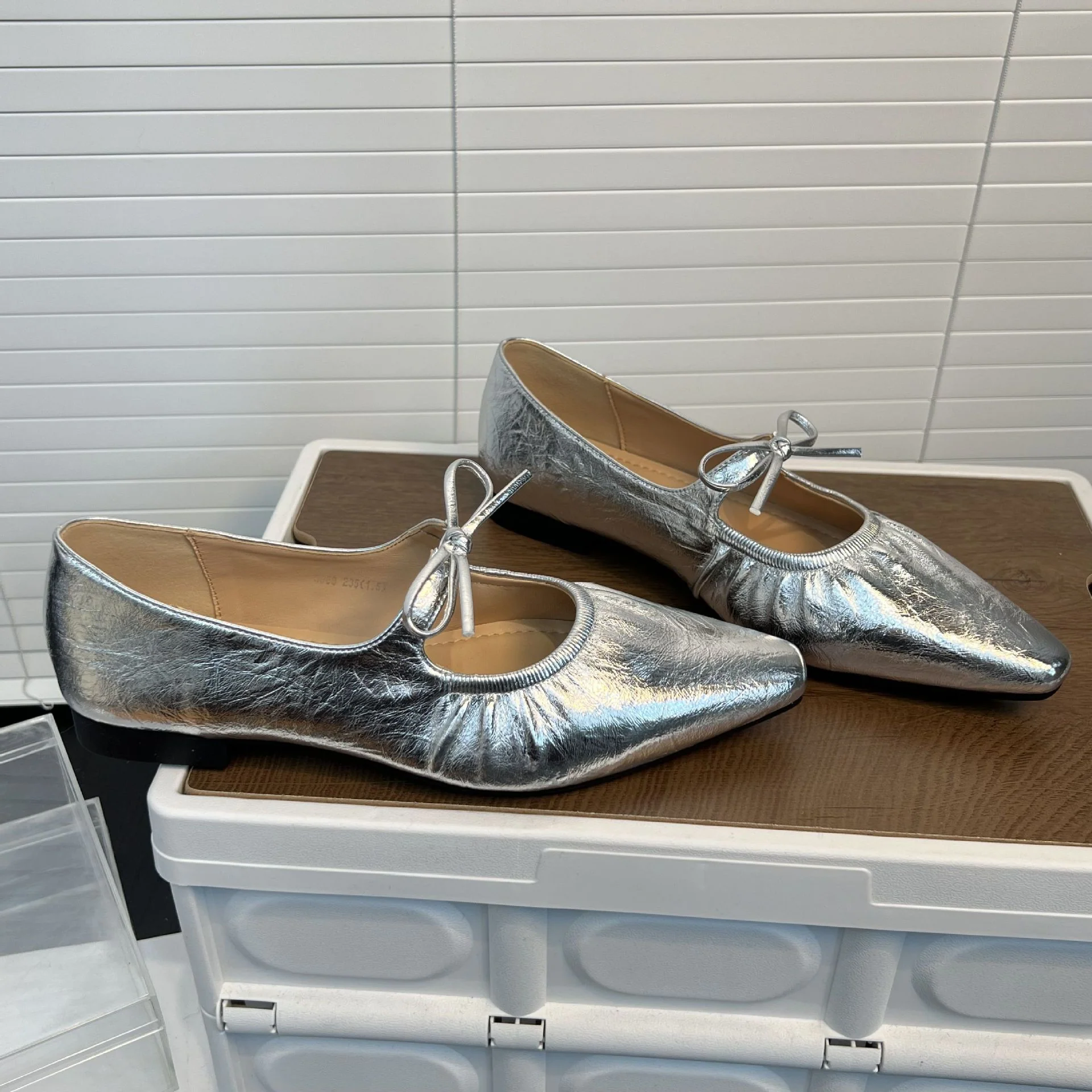 Damen Ballerinas mit Lederoberfläche und Gummizug Heidi Mode - Image 4