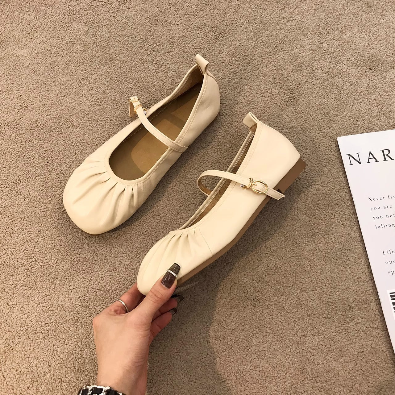 Damen Ballerinas mit modischem Riemchen und femininer Faltenoptik Heidi Mode - Image 4