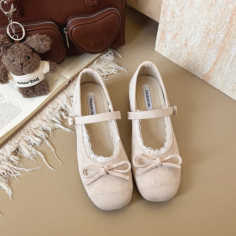 Damen Ballerinas mit verstellbarem Riemen und zarten Spitzendetails Heidi Mode - Image 9
