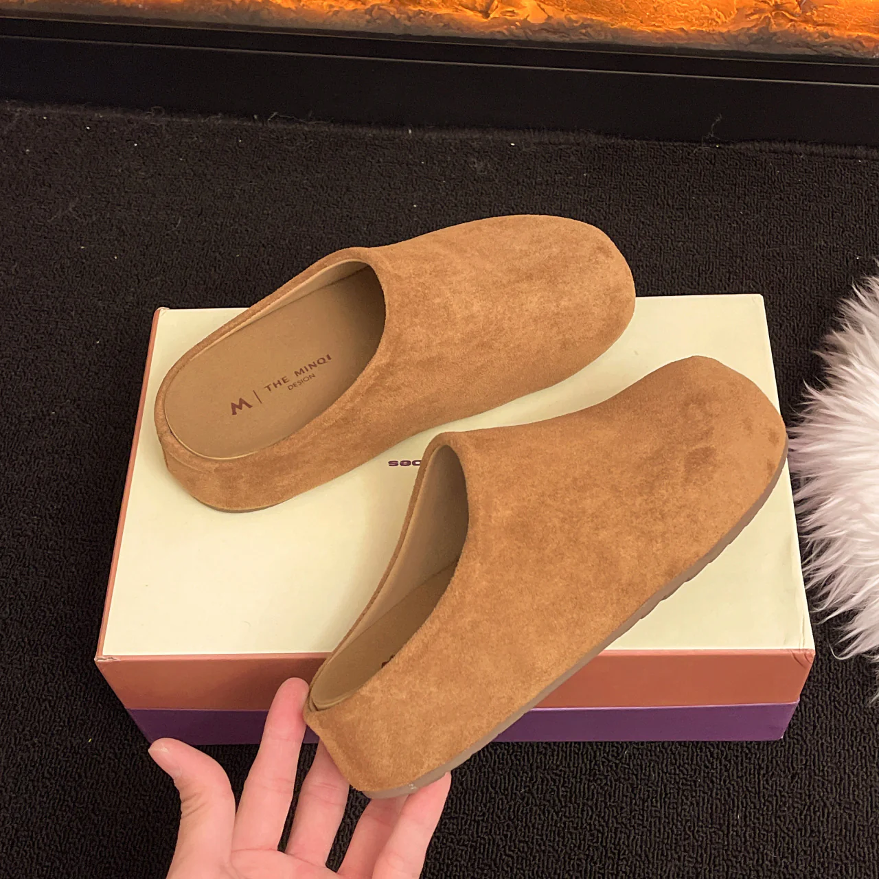 Damen Bequeme Clogs aus weichem Wildleder mit ergonomischem Fußbett Heidi Mode - Image 6