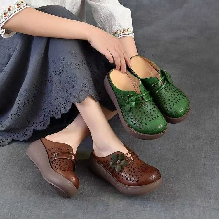 Damen Bequeme Clogs mit modischem Blüten-Detail Heidi Mode - Image 3
