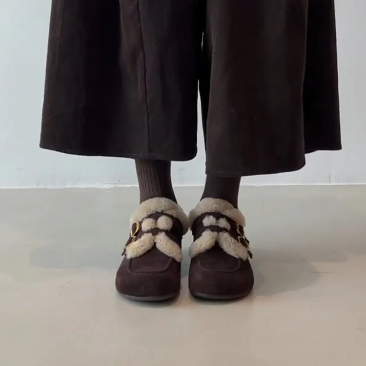 Damen Bequeme Hausschuhe mit dekorativem Kunstfell und elegantem Schnallenverschluss Heidi Mode - Image 3