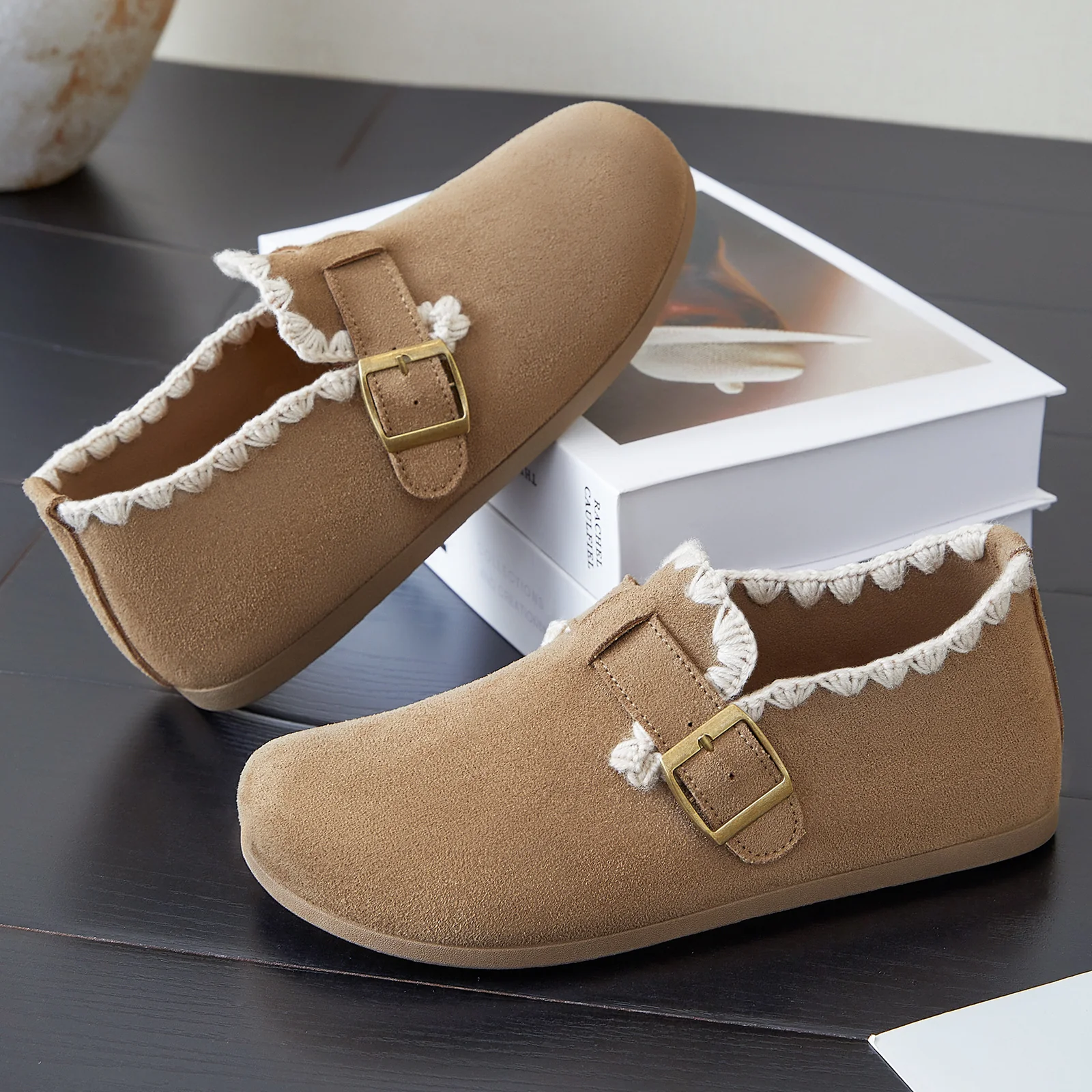 Damen Bequeme Hausschuhe mit dekorativem Riemen und weichem Innenfutter Heidi Mode - Image 2