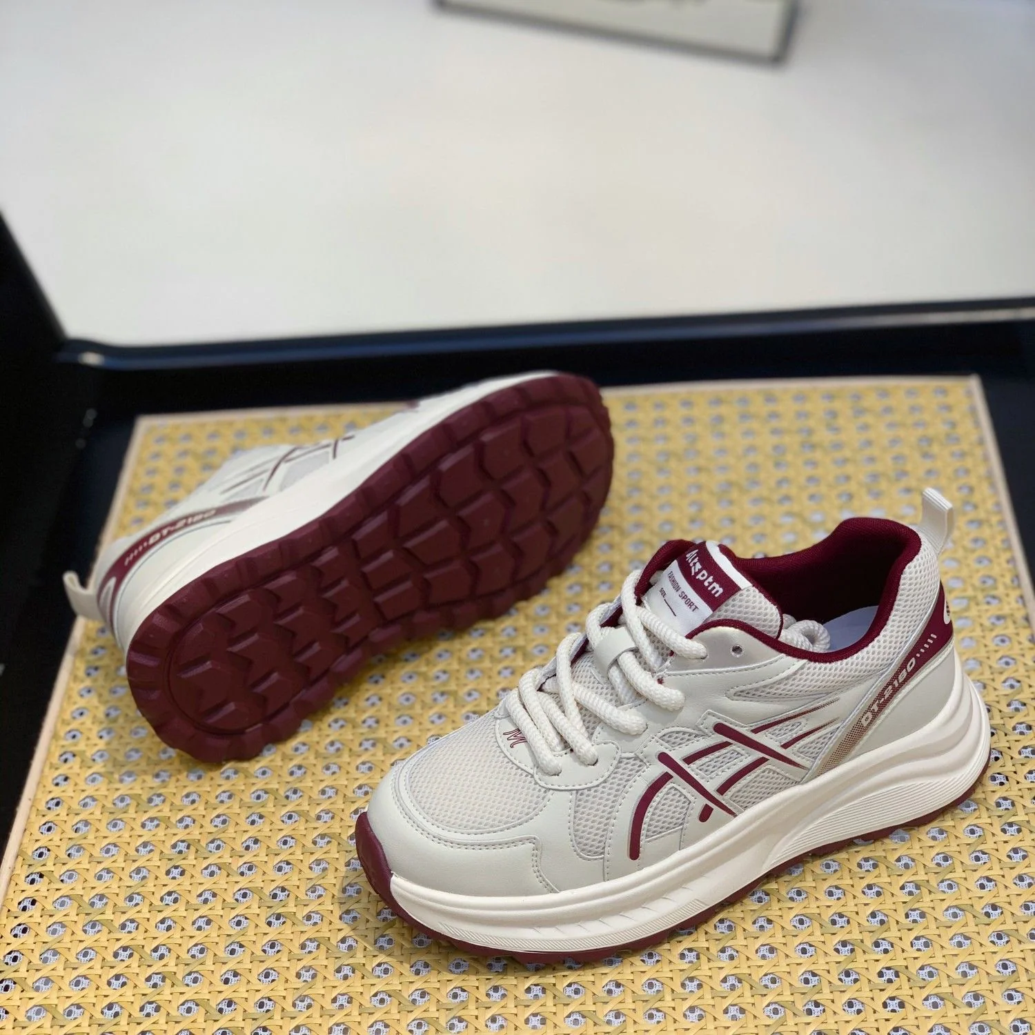 Damen Bequeme Mesh-Laufschuhe mit dämpfender Sohle und sportlichem Design Heidi Mode - Image 7