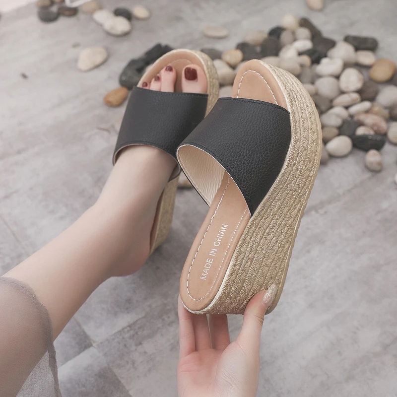 Damen bequeme Plateau-Sandalen mit stilvollem Riemendesign und gepolsterter Innensohle Heidi-Mode - Image 4