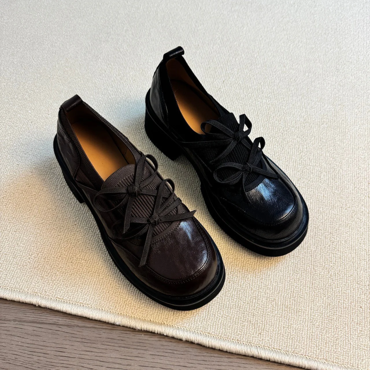 Damen Bequeme Schnürschuhe mit modischem Design und robustem Absatz Heidi Mode - Image 2