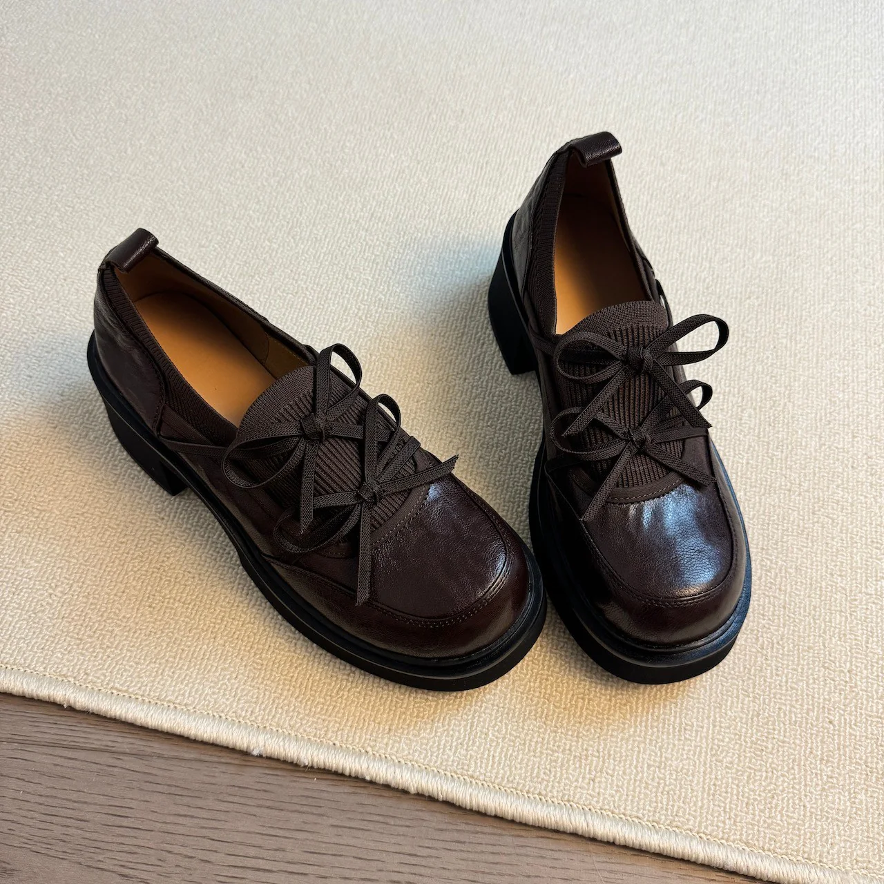 Damen Bequeme Schnürschuhe mit modischem Design und robustem Absatz Heidi Mode - Image 6