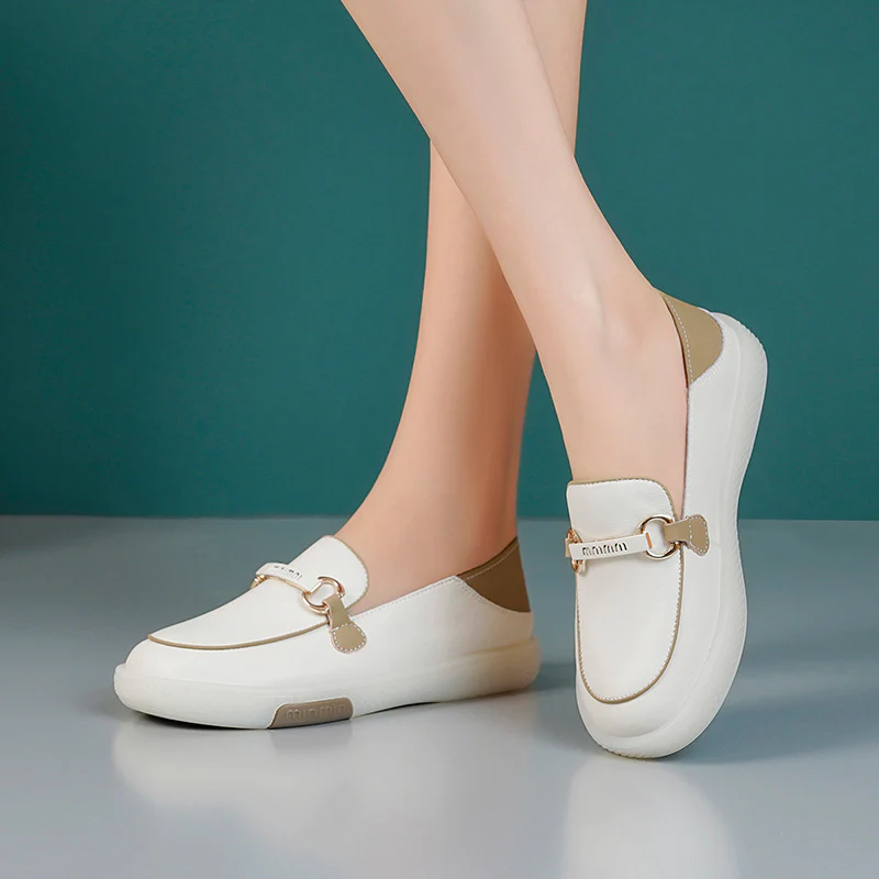 Damen Bequeme Slip-On Schuhe mit modischem Dekor und rutschfester Sohle Heidi Mode - Image 2