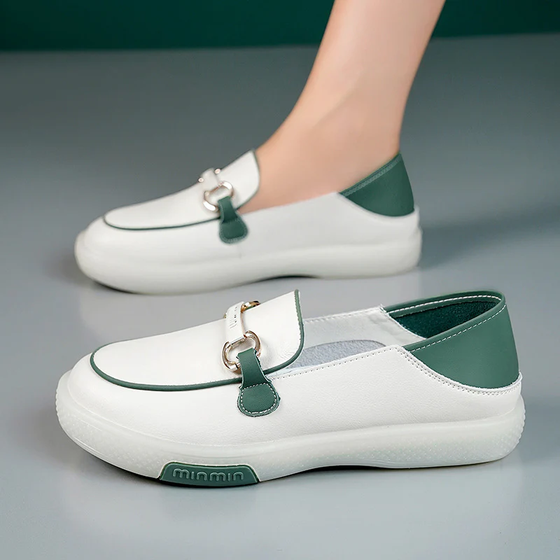 Damen Bequeme Slip-On Schuhe mit modischem Dekor und rutschfester Sohle Heidi Mode - Image 3