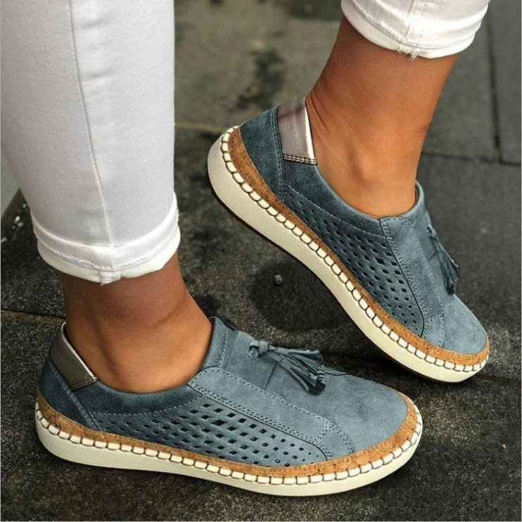 Damen bequeme Slip-On Sneakers mit atmungsaktiver Oberflächenstruktur und modischen Quasten Heidi Mode - Image 5