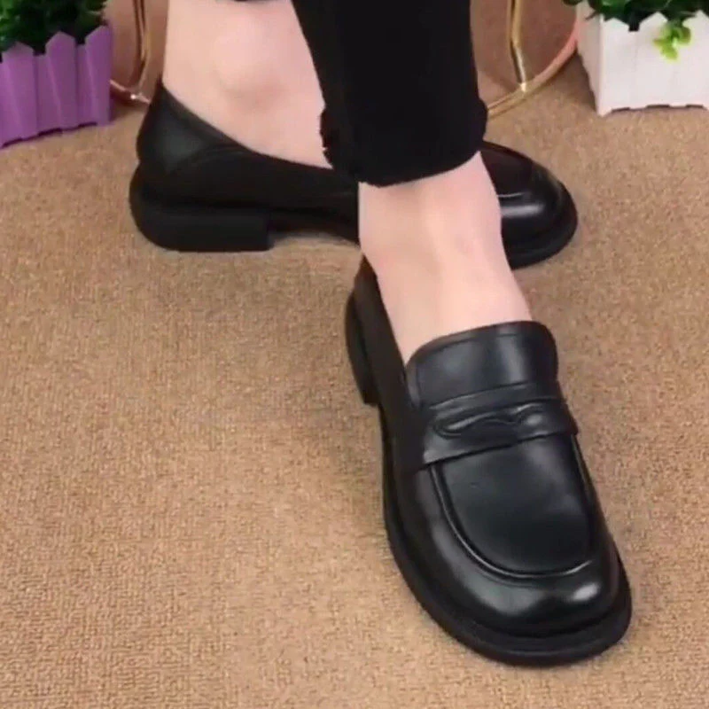Damen bequeme Slipper mit breitem Klettverschluss und rutschfester Sohle Heidi Mode - Image 5