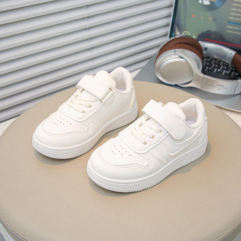 Damen bequeme Sneaker mit praktischem Klettverschluss und atmungsaktivem Obermaterial Heidi Mode - Image 2