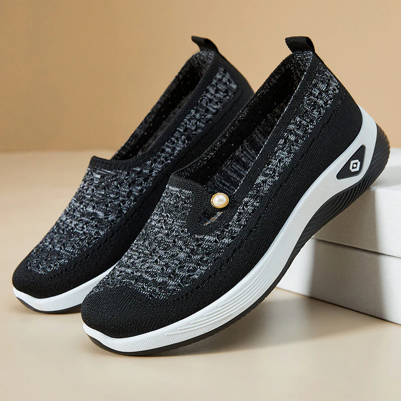 Damen Bequeme und atmungsaktive Slip-On Sneakers mit modischer Lochstrick-Optik Heidi Mode - Image 3