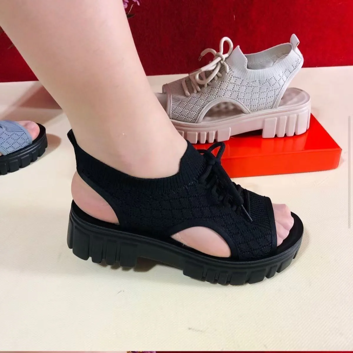 Damen Bequeme und leichte Sandalen mit elastischem Riemen und rutschfester Sohle Heidi Mode - Image 3