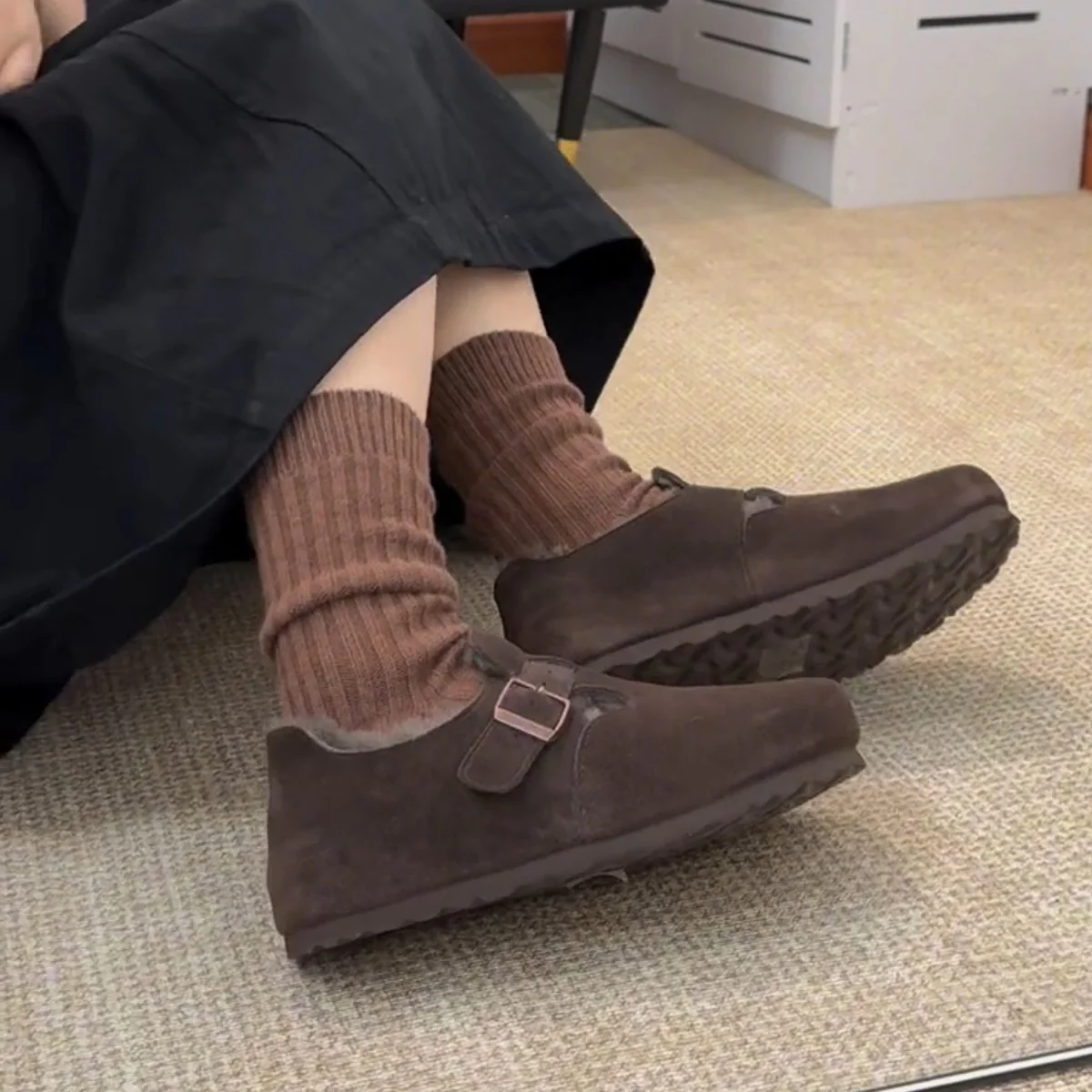 Damen bequeme und stilvolle Hausschuhe mit trendigem Schnallenverschluss Heidi Mode - Image 2