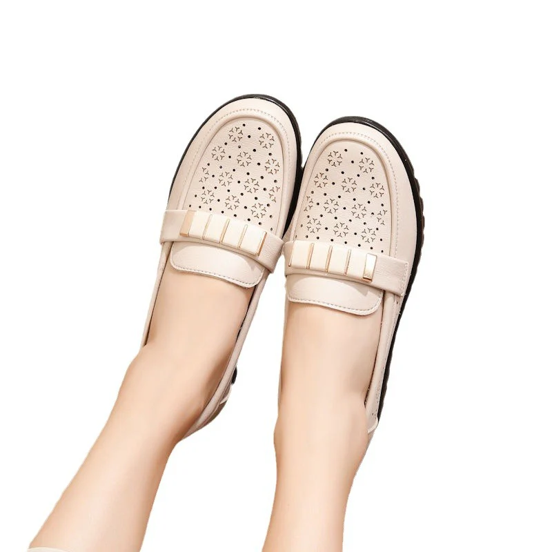 Damen bequeme und stylische Slipper mit eleganten Cut-Outs und modischem dekorativem Riemen Heidi Mode - Image 5