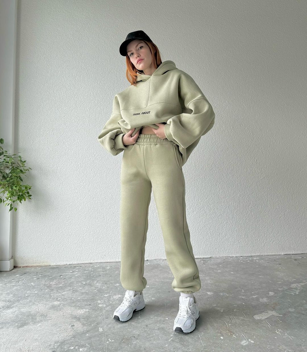 Damen Bequemer Hoodie mit Weitem Schnitt und Praktischen Kängurutaschen Heidi-Mode - Image 9