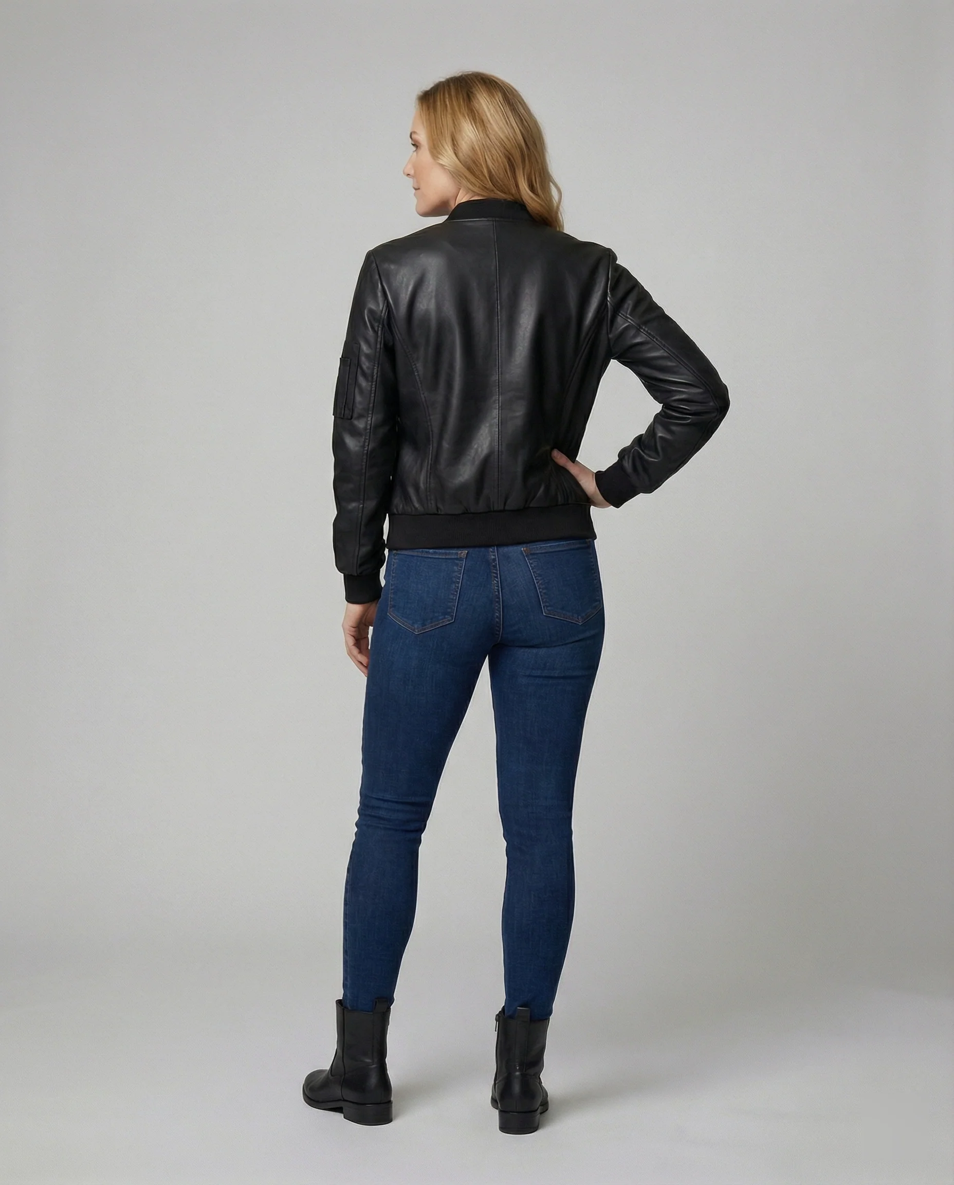 Leichte Steppjacke Damen aus hochwertigem Kunstleder - Image 3