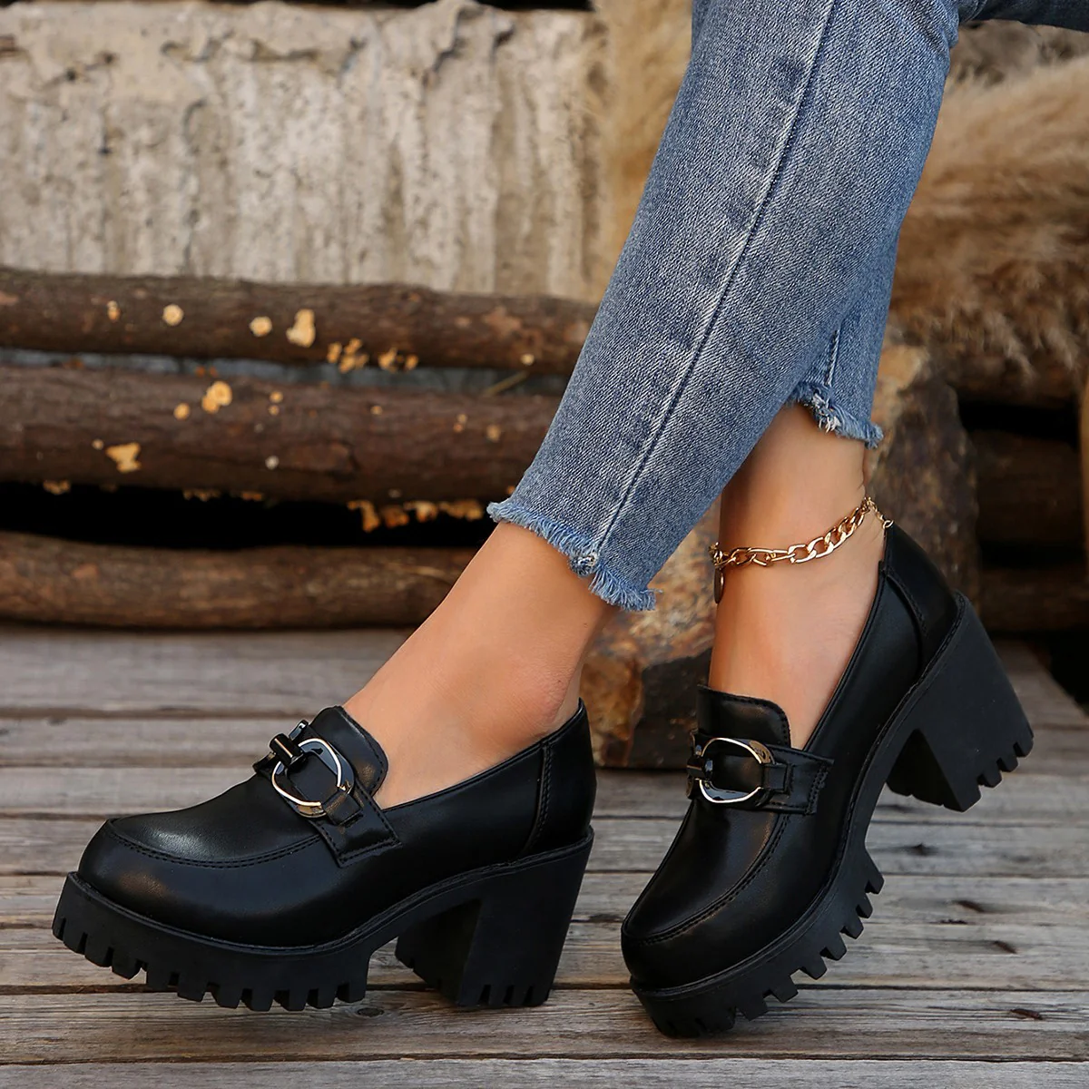 Damen Blockabsatz-Schuhe mit markanter Sohle und modischen Schnallen Heidi Mode - Image 3