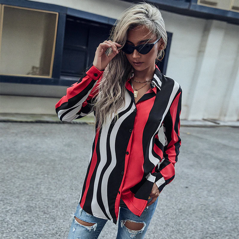 Damen Bluse im modernen Wellenmuster mit knöpfbarer Front und langen Ärmeln Heidi-Mode - Image 4
