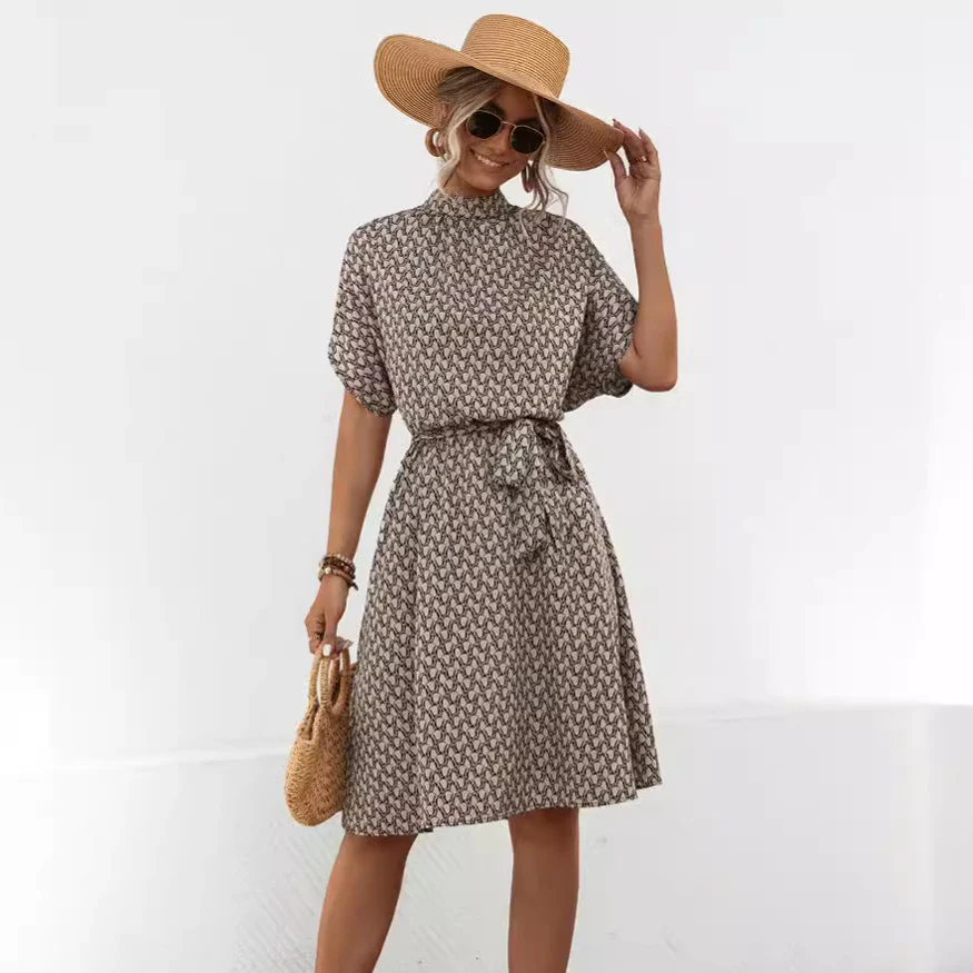 Damen Bogenmuster Kleid mit hohem Kragen und Bindegürtel Heidi-Mode - Image 4