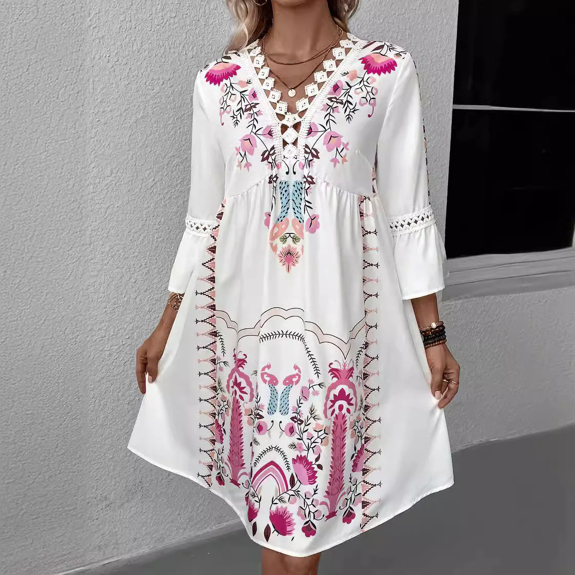 Damen Boho-Inspiriertes Kleid mit Verspielten Stickdetails und Weich Fließendem Schnitt Heidi-Mode - Image 7