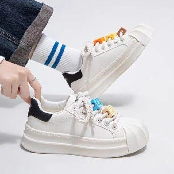 Damen Casual Sneakers mit bunten Schnürsenkeln und komfortabler Plateau-Sohle Heidi Mode - Image 4