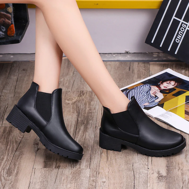 Damen Chelsea-Stiefel mit elastischen Einsätzen und komfortabler Laufsohle Heidi Mode