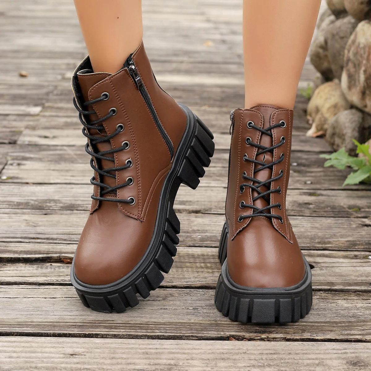 Damen Chunky Boots mit robustem Profil und praktischem Reißverschluss Heidi Mode - Image 2