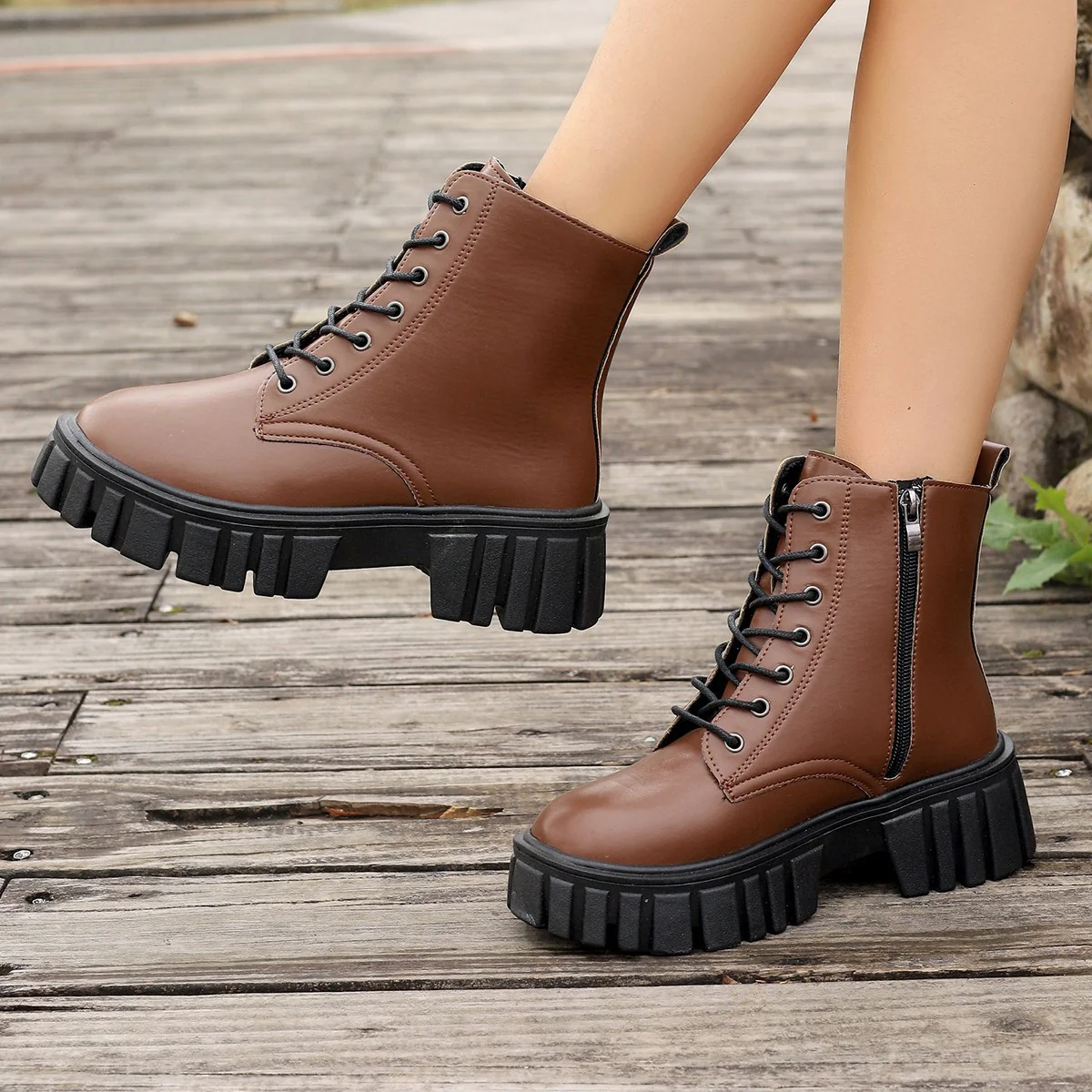 Damen Chunky Boots mit robustem Profil und praktischem Reißverschluss Heidi Mode - Image 4