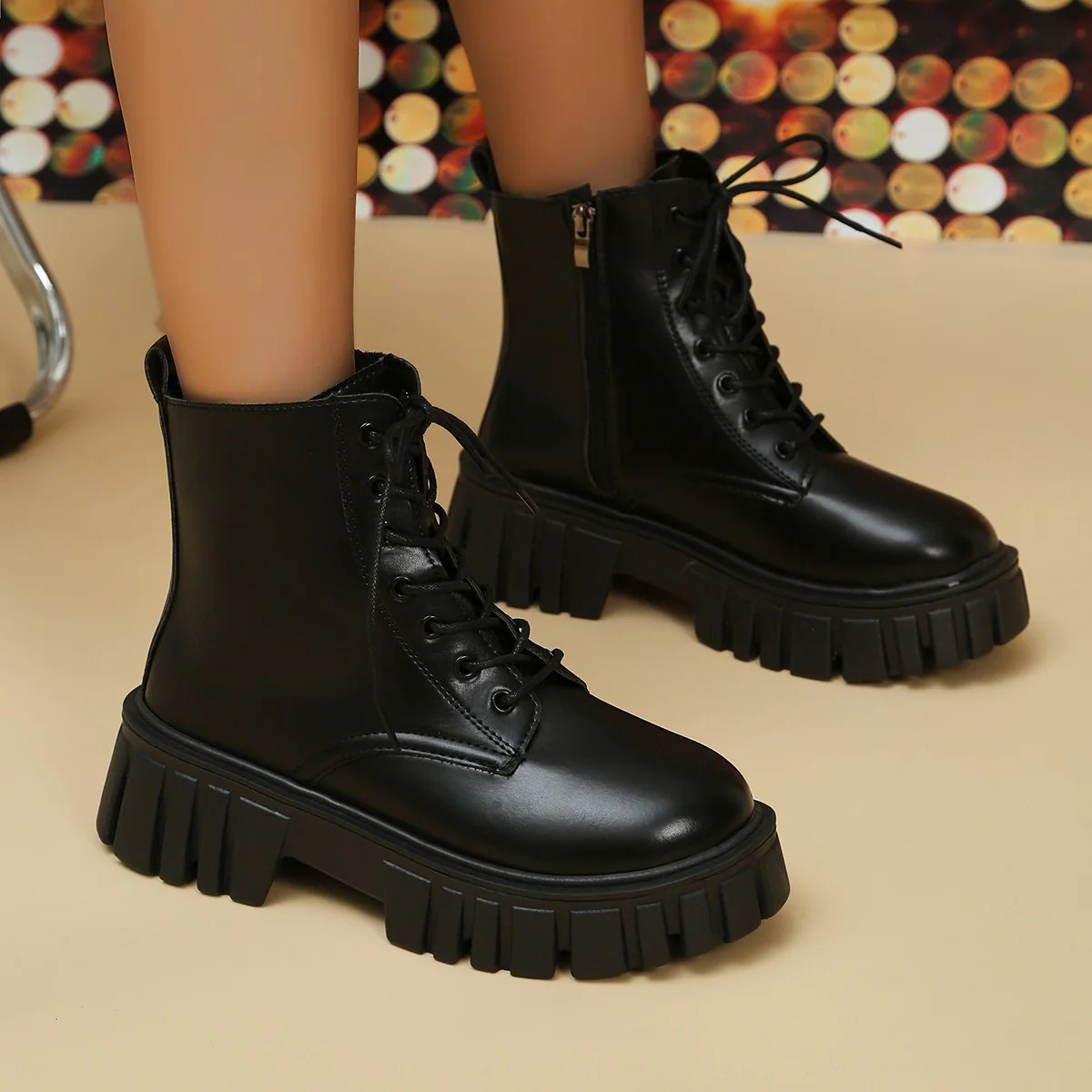 Damen Chunky Boots mit robustem Profil und praktischem Reißverschluss Heidi Mode - Image 6