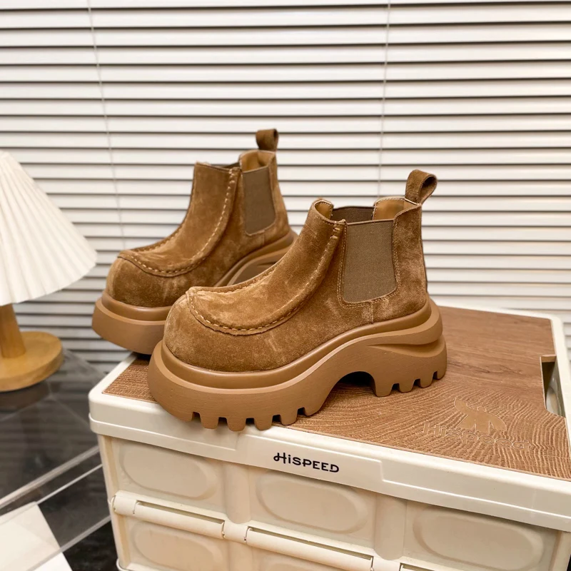 Damen Chunky Chelsea Boots mit rutschfester Profilsohle und weichem Veloursleder Heidi Mode